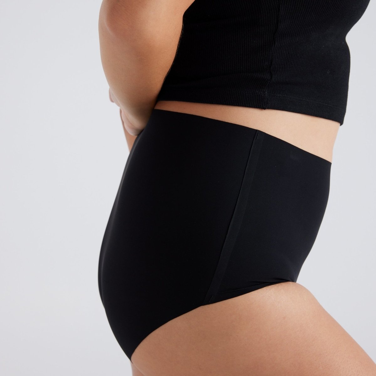 High-Rise Full Brief - Seamless Ultrasmooth - Black - Peach Underwear