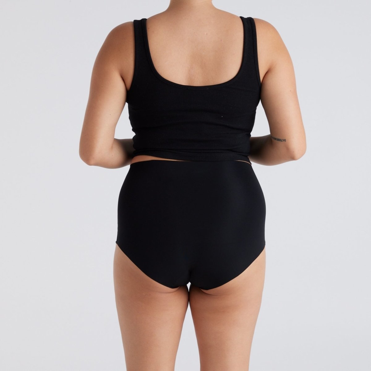 High-Rise Full Brief - Seamless Ultrasmooth - Black - Peach Underwear