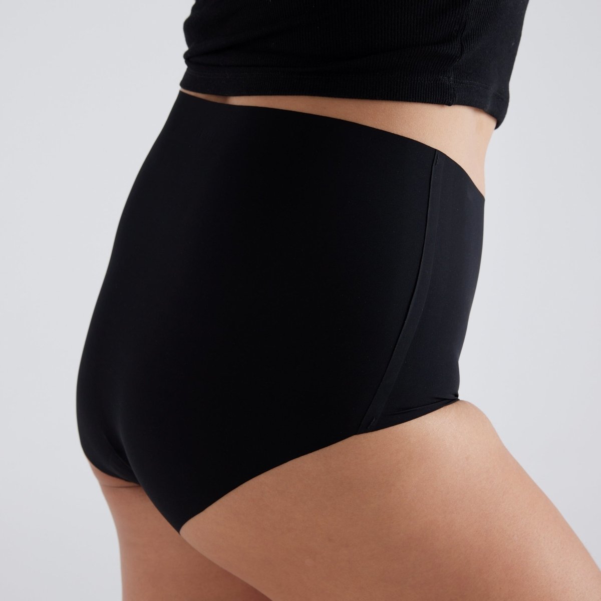 High-Rise Full Brief - Seamless Ultrasmooth - Black - Peach Underwear