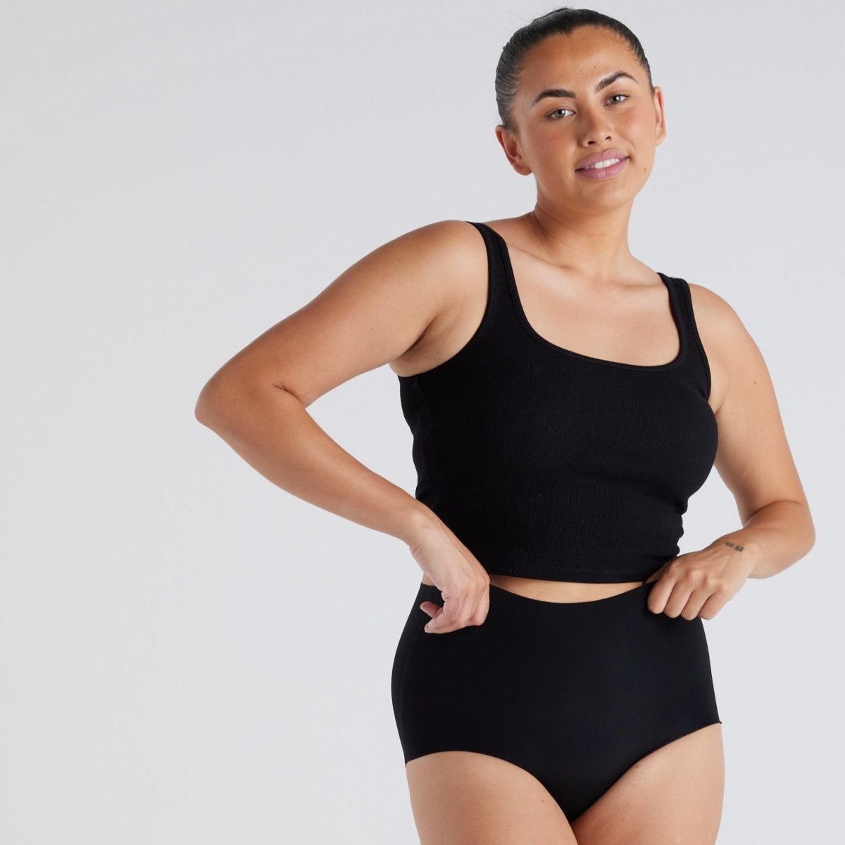 High-Rise Full Brief - Seamless Ultrasmooth - Black - Peach Underwear