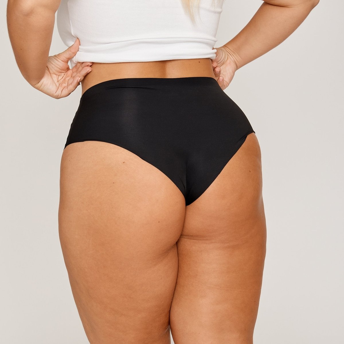 Mid-Rise Cheeky - Black - Peach Underwear