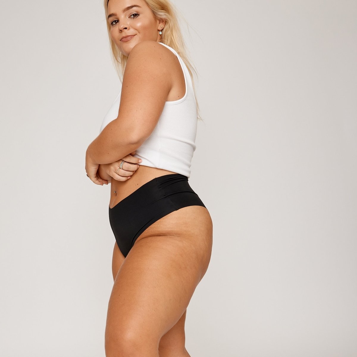 Mid-Rise Cheeky - Black - Peach Underwear