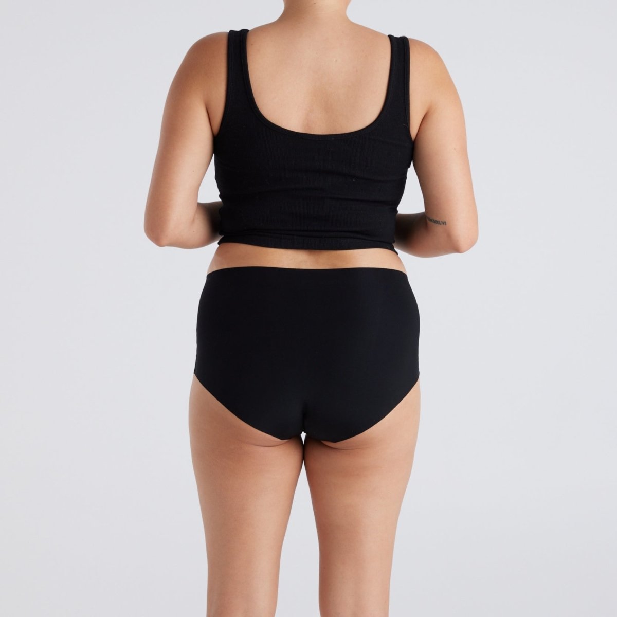 Mid-Rise Full Brief - Seamless Ultrasmooth - Black - Peach Underwear