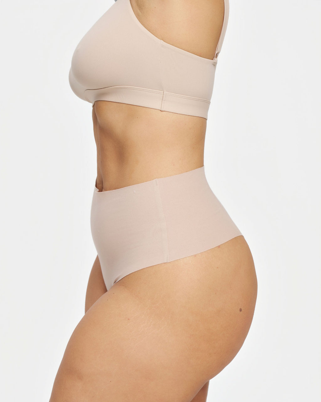 High-Rise Thong - Seamless Cotton - Latte