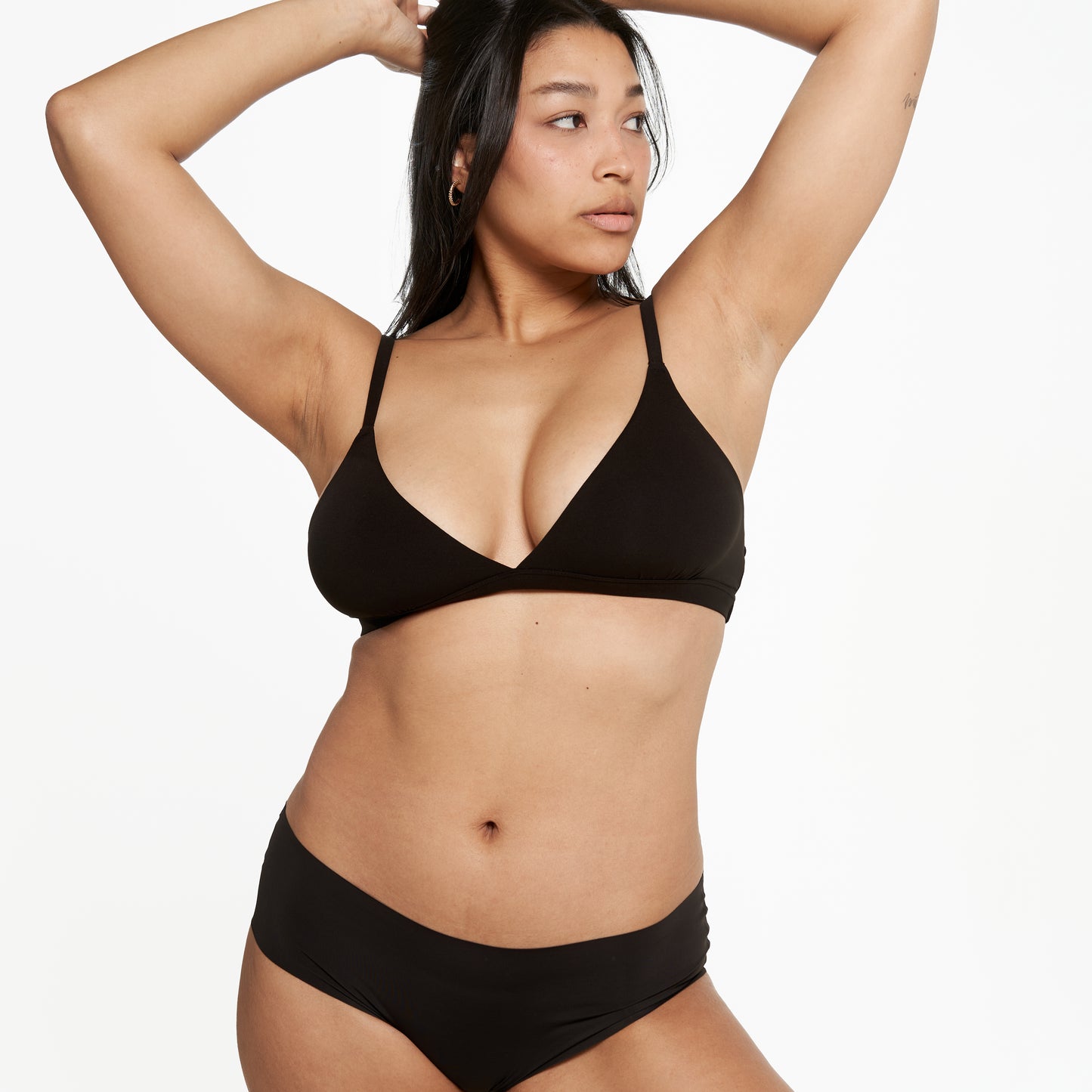 Mid-Rise Bikini Brief - Seamless Ultrasmooth - Black