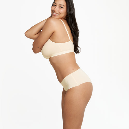 Mid-Rise Cheeky - Seamless Ultrasmooth - Vanilla