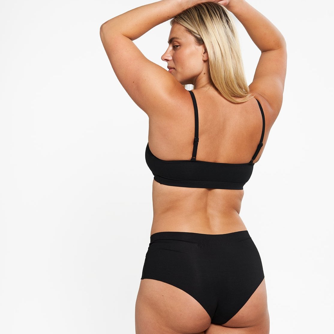 High-Rise Cheeky - Seamless Eco 2.0 - Black (PREORDER)