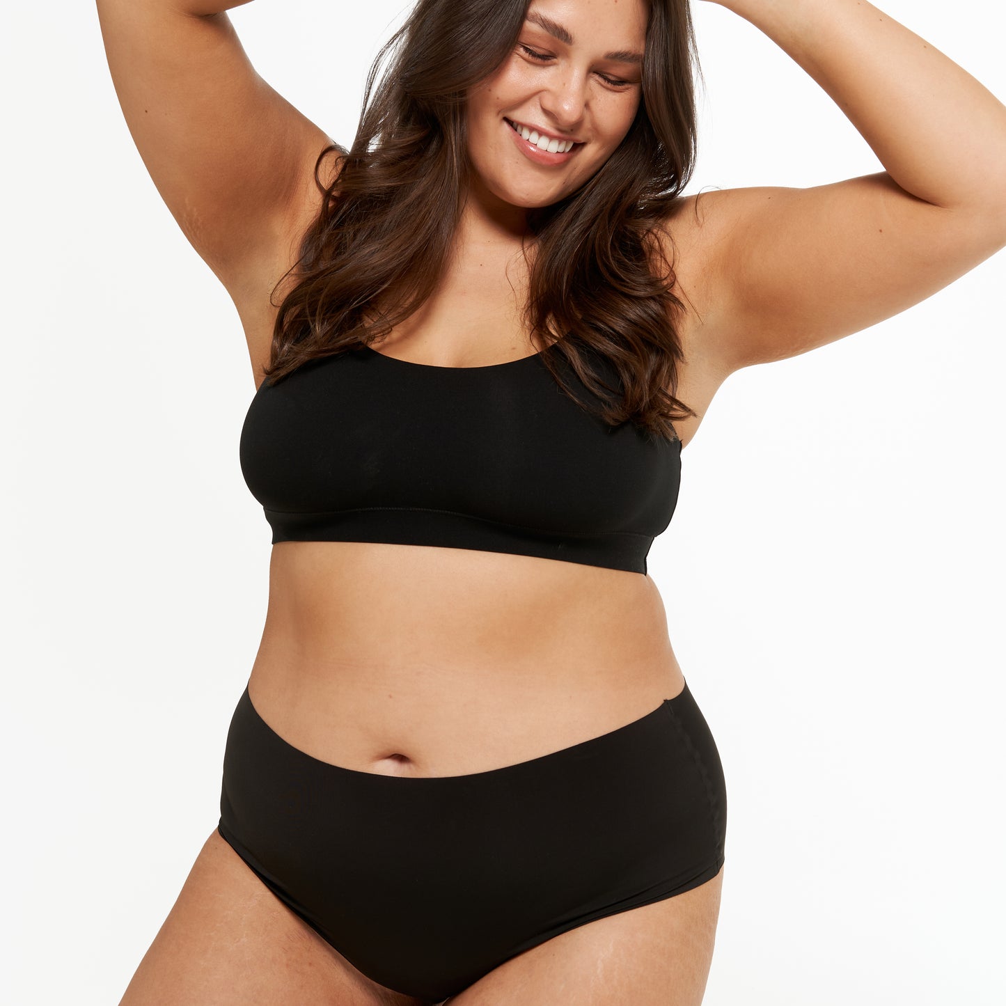 High-Rise Cheeky - Seamless Ultrasmooth - Black