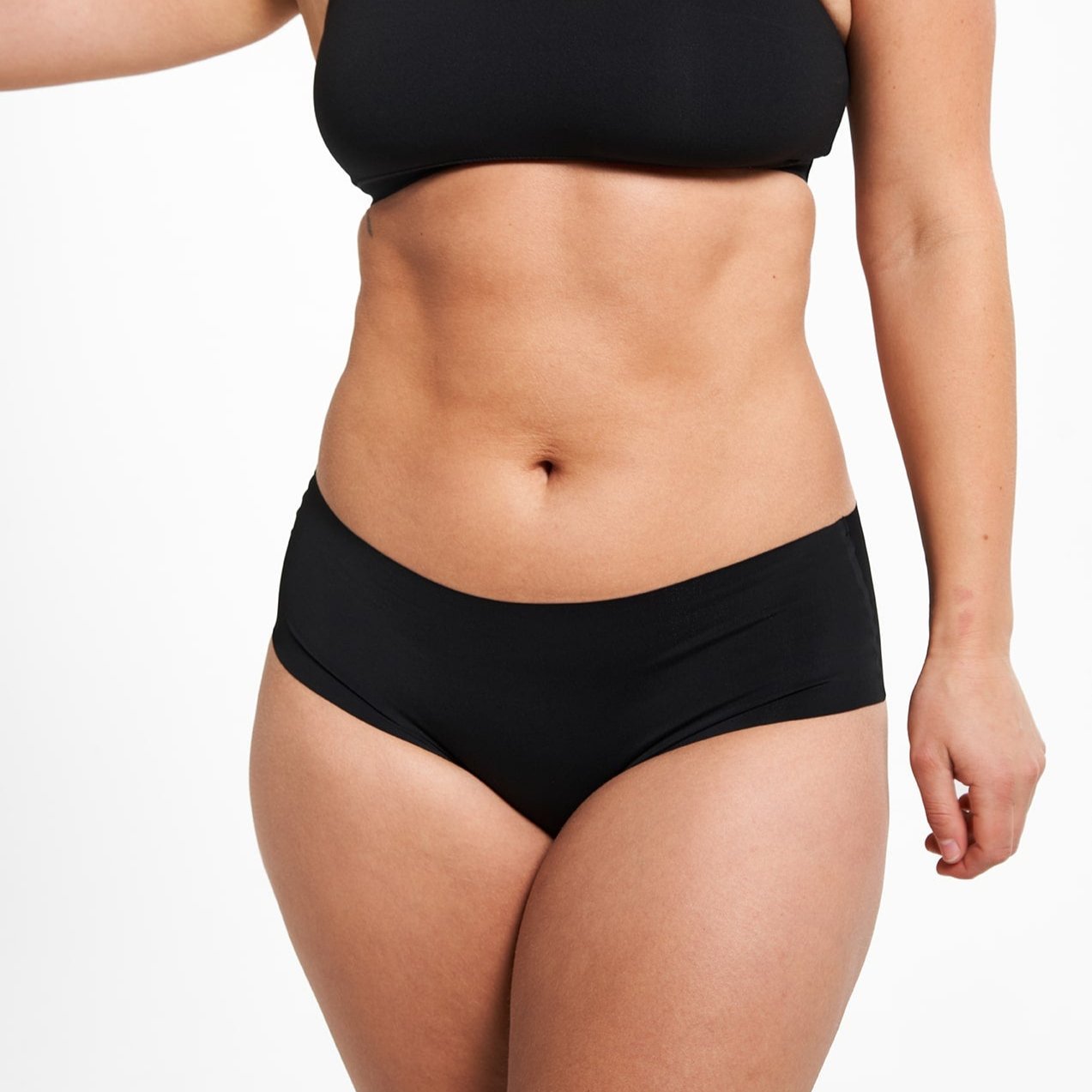 Mid-Rise Bikini Brief - Seamless Ultrasmooth 2.0 - Black