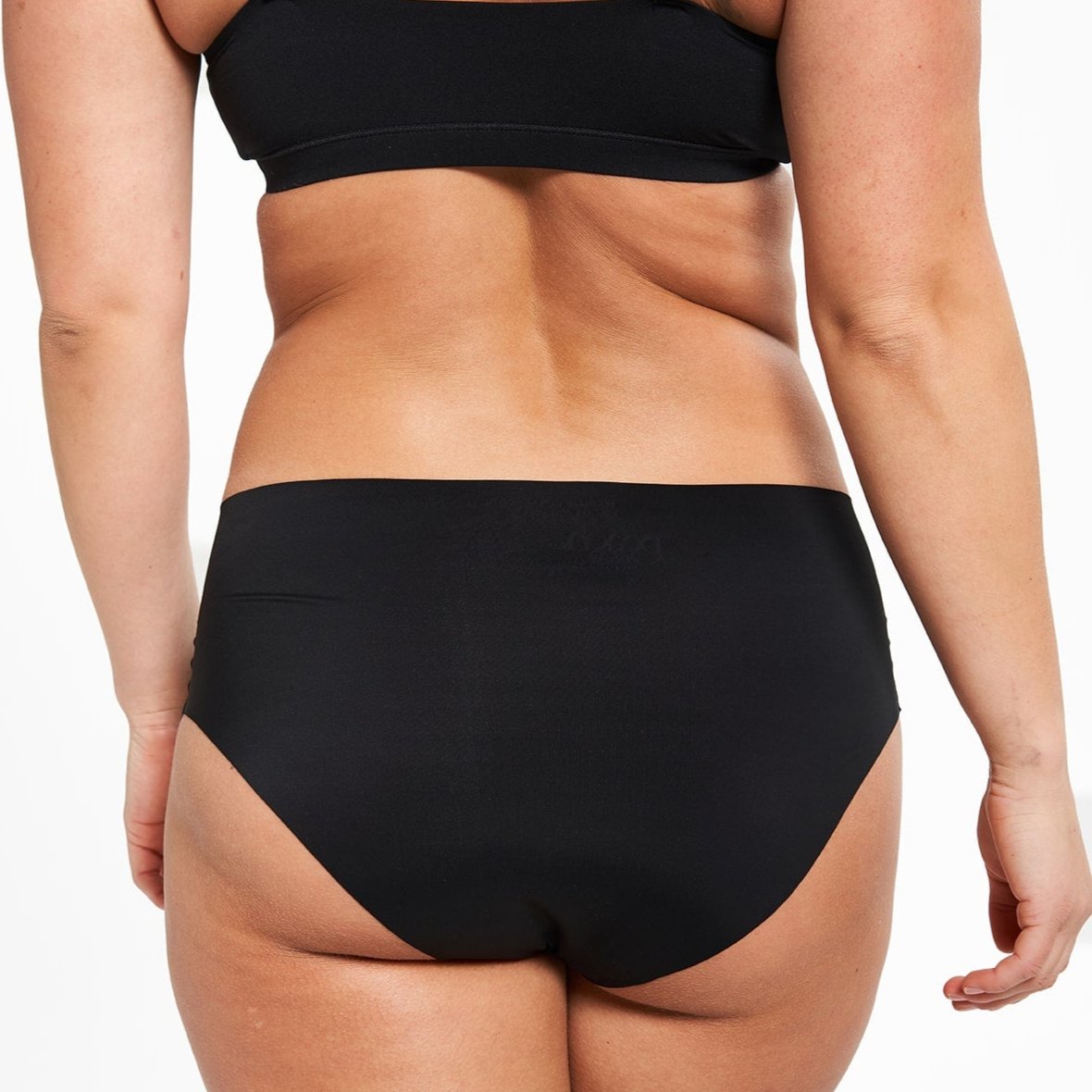 Mid-Rise Bikini Brief - Seamless Ultrasmooth 2.0 - Black