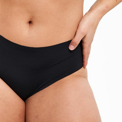 Mid-Rise Cheeky - Seamless Ultrasmooth 2.0 - Black